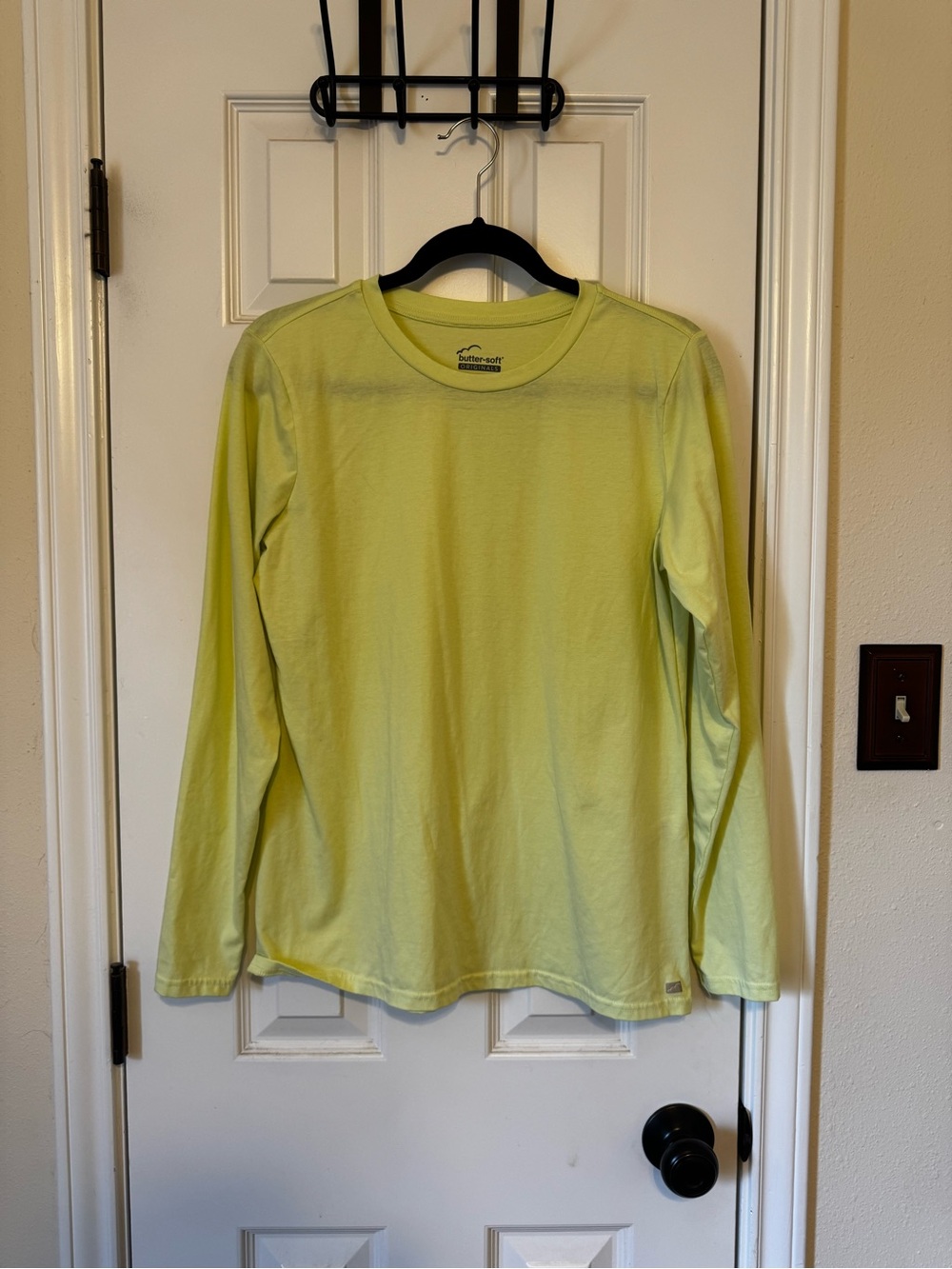 Butter Men’s Long-Sleeve Crew in Light Lime